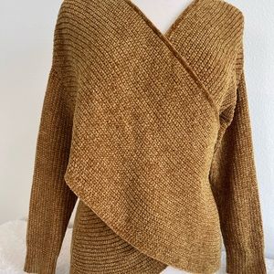Vintage Selfie Couture By Trendology Woman’s pull over sweater size medium/large